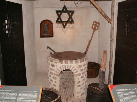 Reconstruction of a 15th C Brewery Reconstruction of a 15th C Brewery